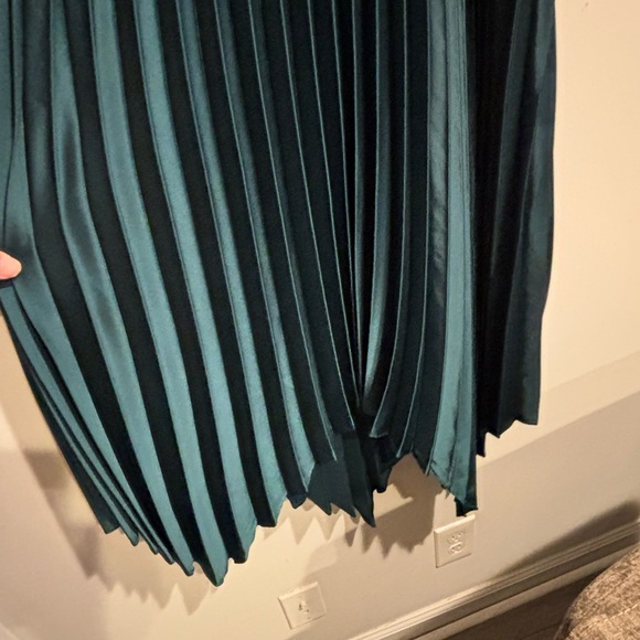 Emerald Green Pleated Halter Maxi Dress - Asymmetrical Hem - Size L - Picture 7 of 8